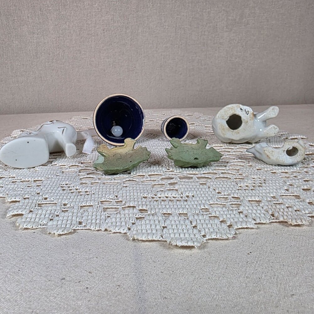 Vintage Miniature Figurine Lot Cat Frog Porcelain Shoe Bell Thimble Cottage core - Picture 4 of 5